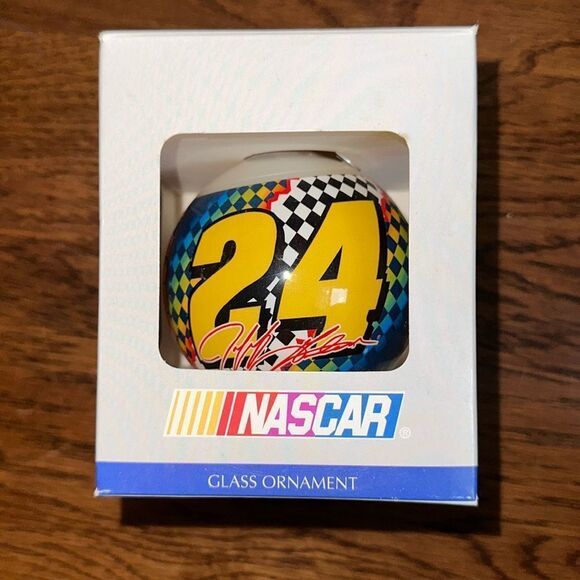 Vintage 2000 New in box Jeff Gordon #24 glass ornament - Picture 1 of 4